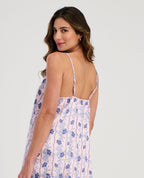 Vista posterior de pijama batola rosada con estampado azul y tiras ajustables delgadas para mujer de St. Even.