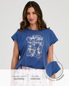 Pijama St. Even para mujer: camiseta azul silueta semiajustada, cuello redondo y mangas rodadas con estampado floral.