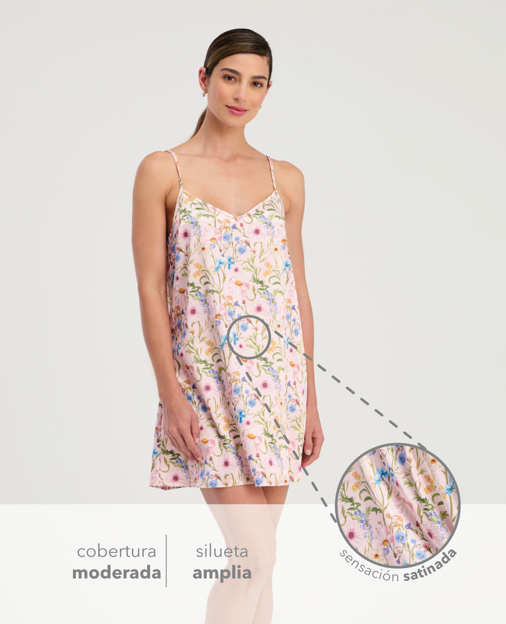 Pijama batola de satín rosa con estampado floral, escote en V y silueta amplia para mujer de St Even.