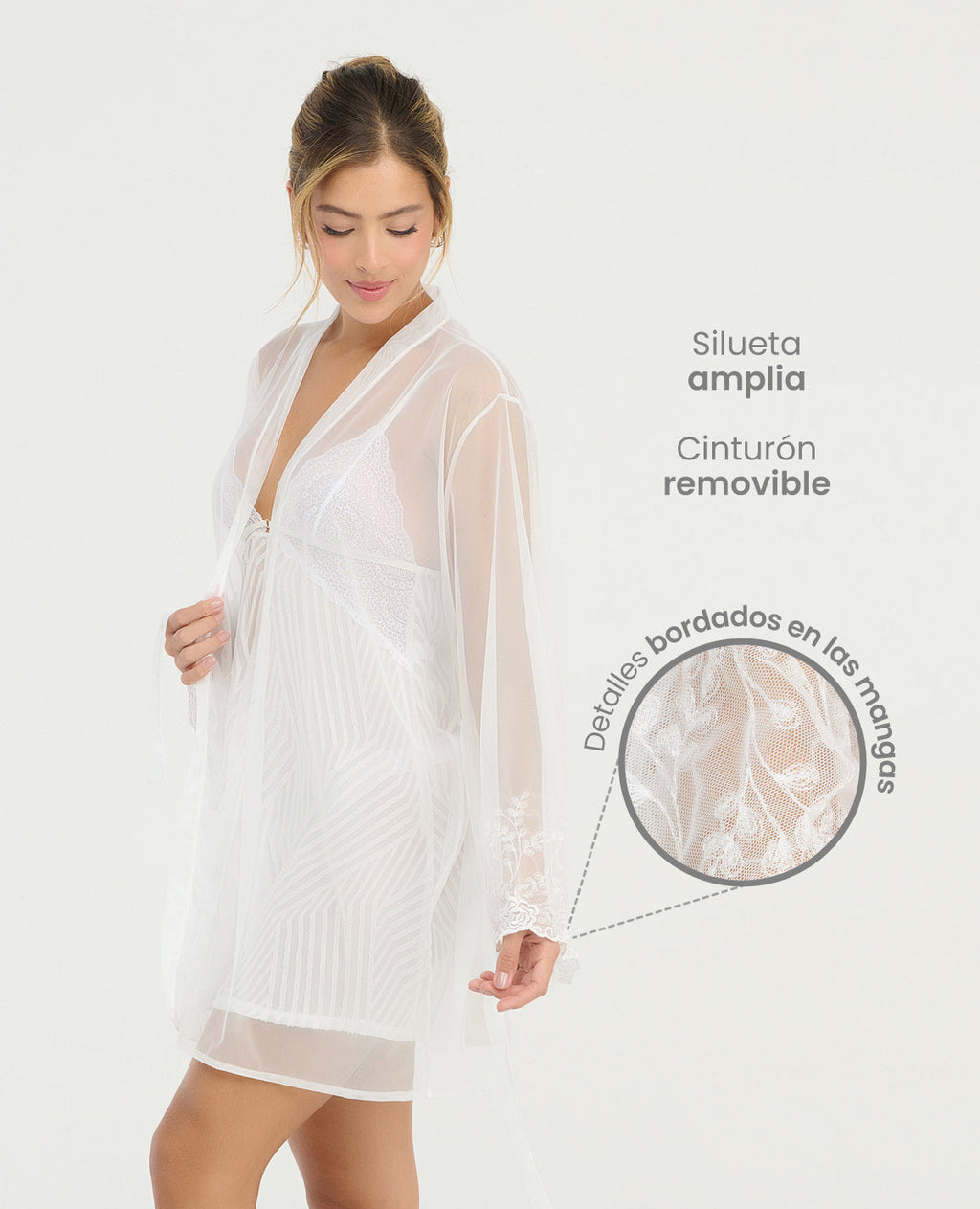 Kimono blanco en tul con silueta amplia y detalle de bordados florales en las mangas de St. Even.