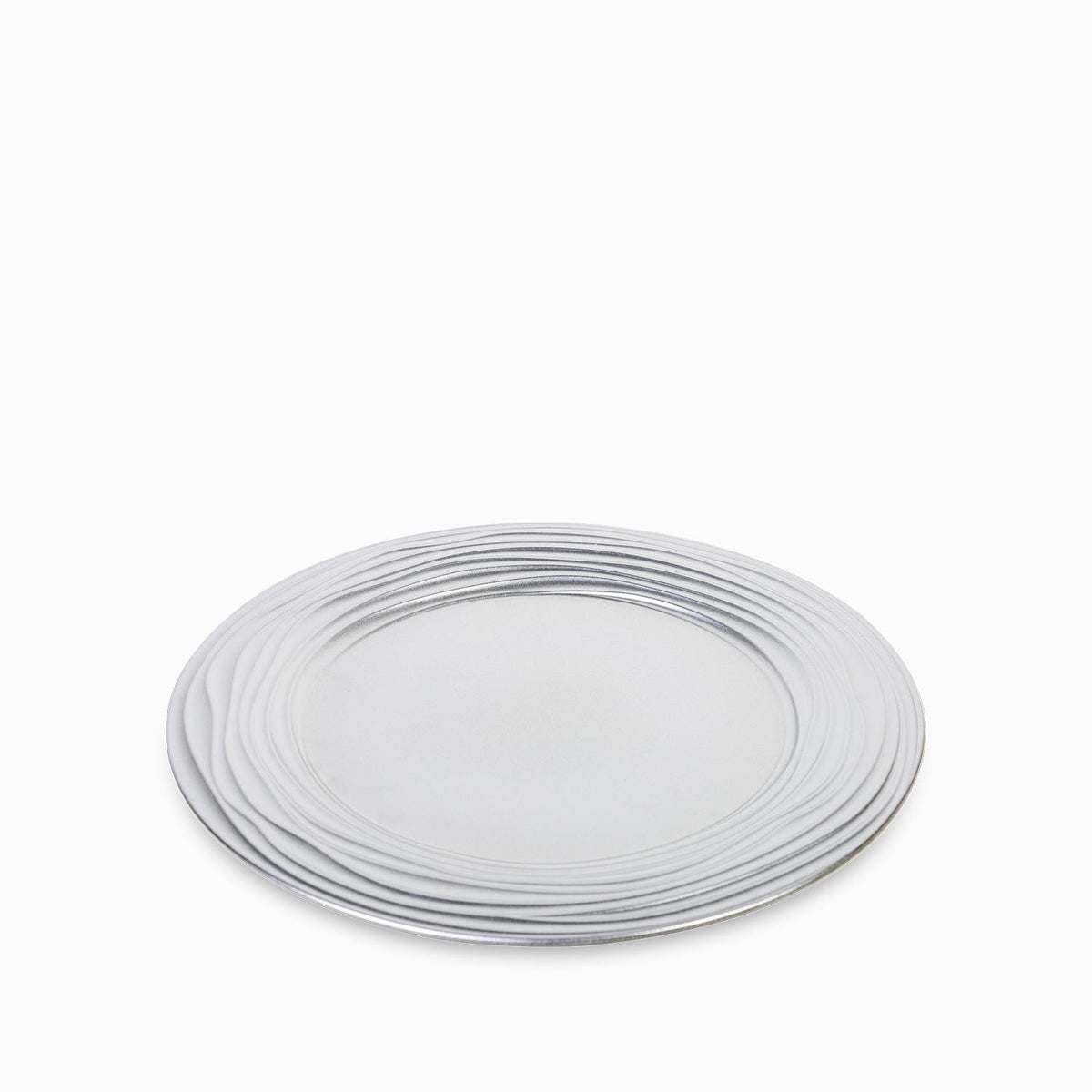 Plato bade dahlia plateado