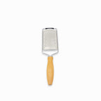 Rallador de mano con mango en madera
