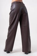 24 PANTALON STRAIGHT EFECTO PIEL IFE ONE.