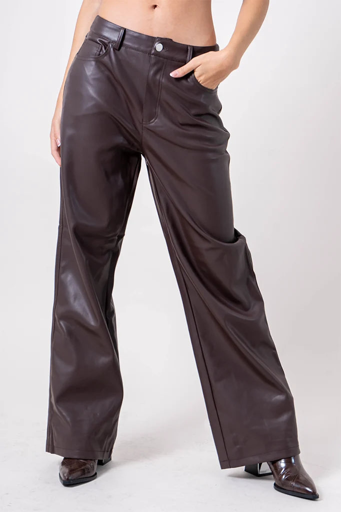 24 PANTALON STRAIGHT EFECTO PIEL IFE ONE.