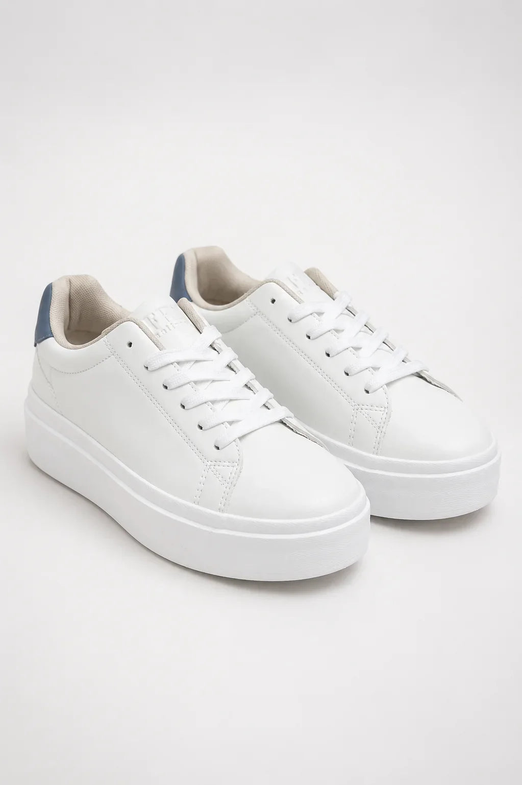 25 TENIS PLANOS 7979 - Kliquea