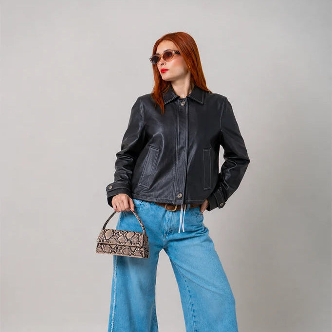 26 CHAQUETA CONTRASTE EFECTO PIEL 8762.