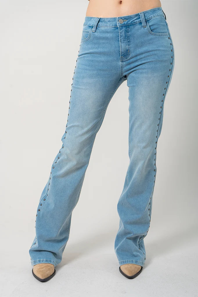 26 JEANS FLARE TACHES 8768.