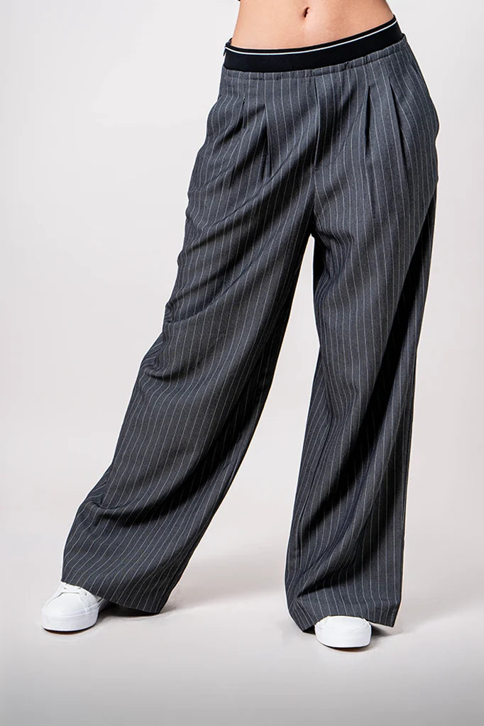 26 PANTALON RAYAS CINTURA ELASTICA 8786.