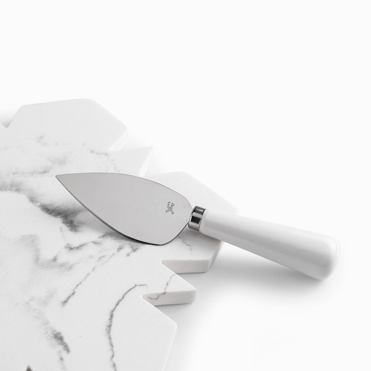 Set tabla snowflake y cuchillo quesos