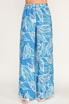 Pantalones Milk & Honey Pierna Ancha con Estampado de Hojas para Damas