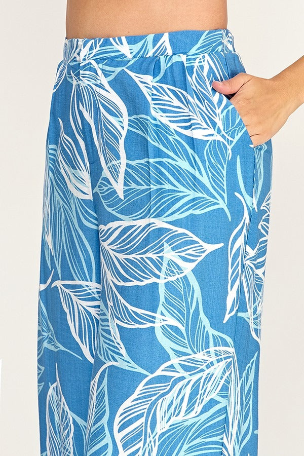 Pantalones Milk & Honey Pierna Ancha con Estampado de Hojas para Damas – vista 4