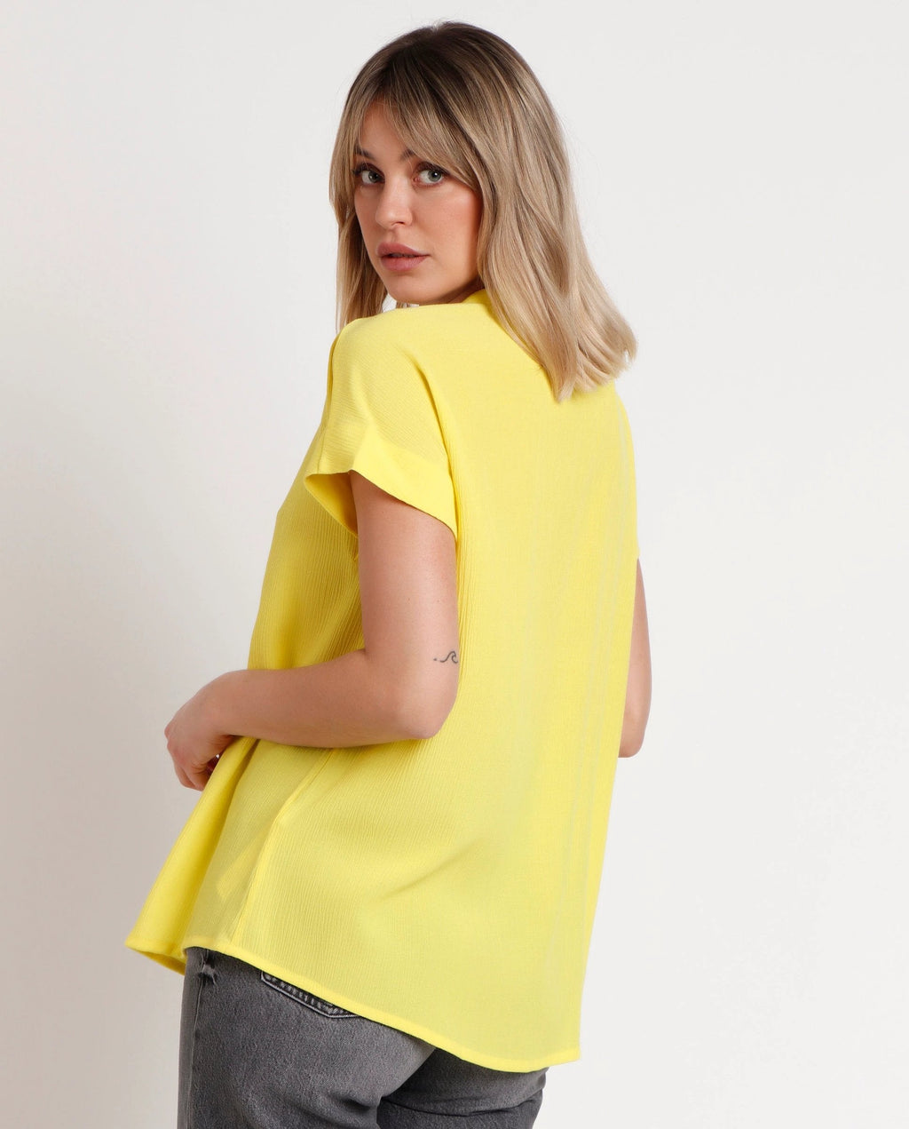 Blusa Admas Mangas Cortas Lisa P/ Damas by Admas