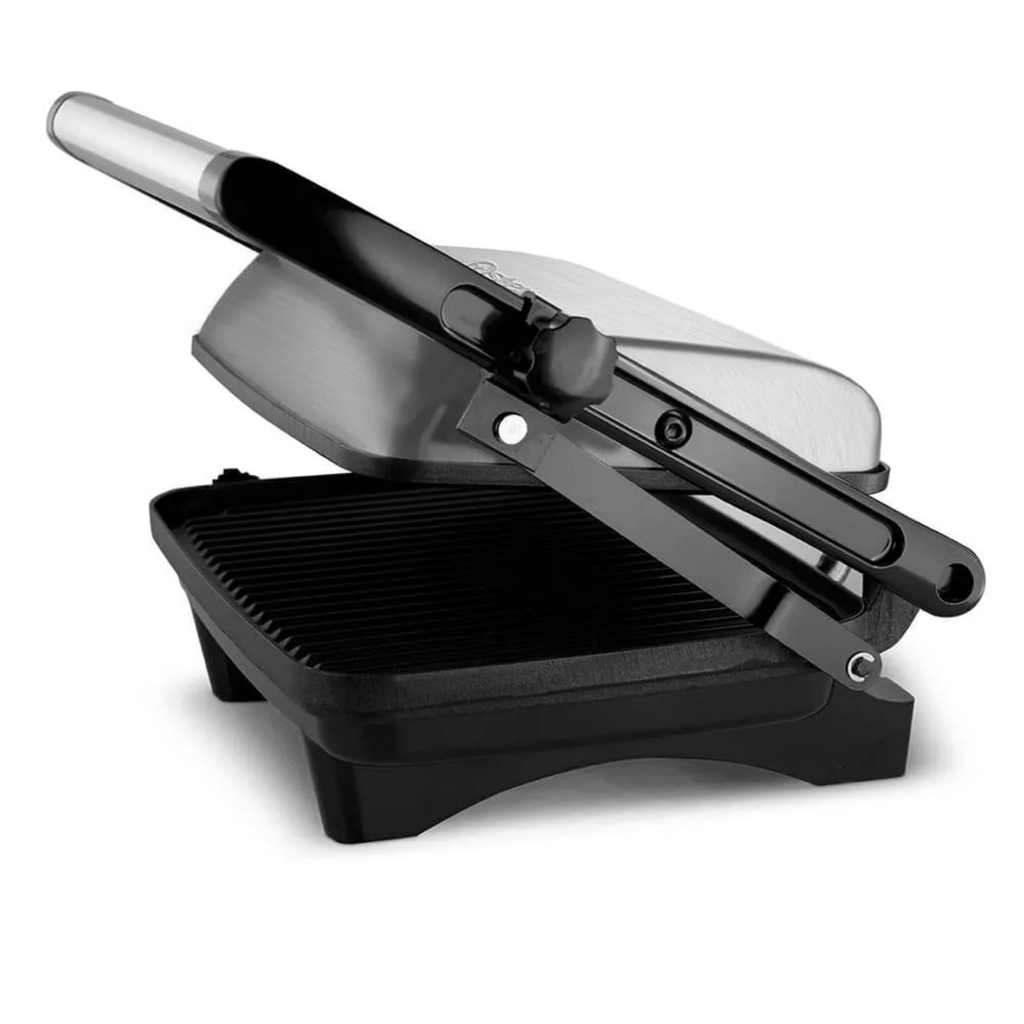 Sandwichera Oster M/CKSTPA-2880 de Estilo Belga con Control de Temperatura