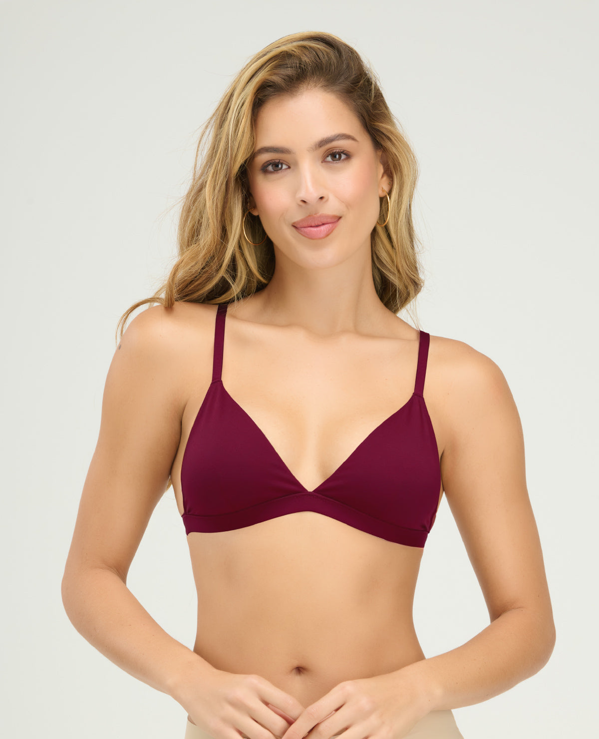 Brasier-Triangular-|-Escote-Profundo-|-Copas-Suaves_St Even Colombia_49470