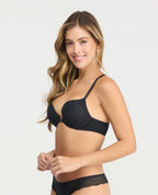 Brasier negro extra realce con broche magnético frontal, cobertura media y encaje en espalda atlética St. Even.