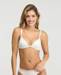Brasier blanco con realce natural, escote profundo y broche frontal metálico para mujer de St. Even Colombia.