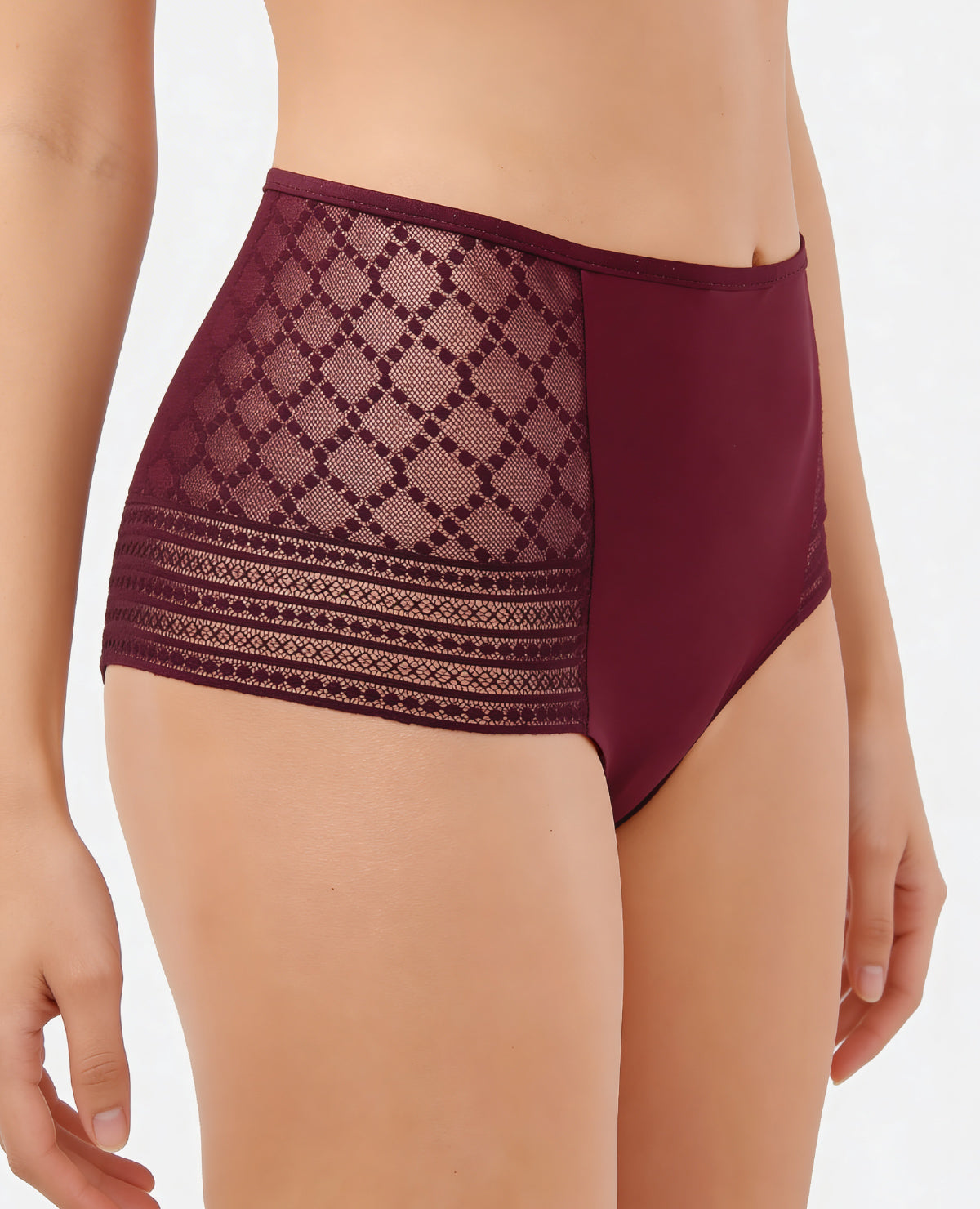 Panty-Cachetero-|-Tiro-Alto-|-Con-Encaje_St Even Colombia_49844