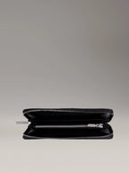 Monedero Calvin Klein Para Damas by Calvin Klein