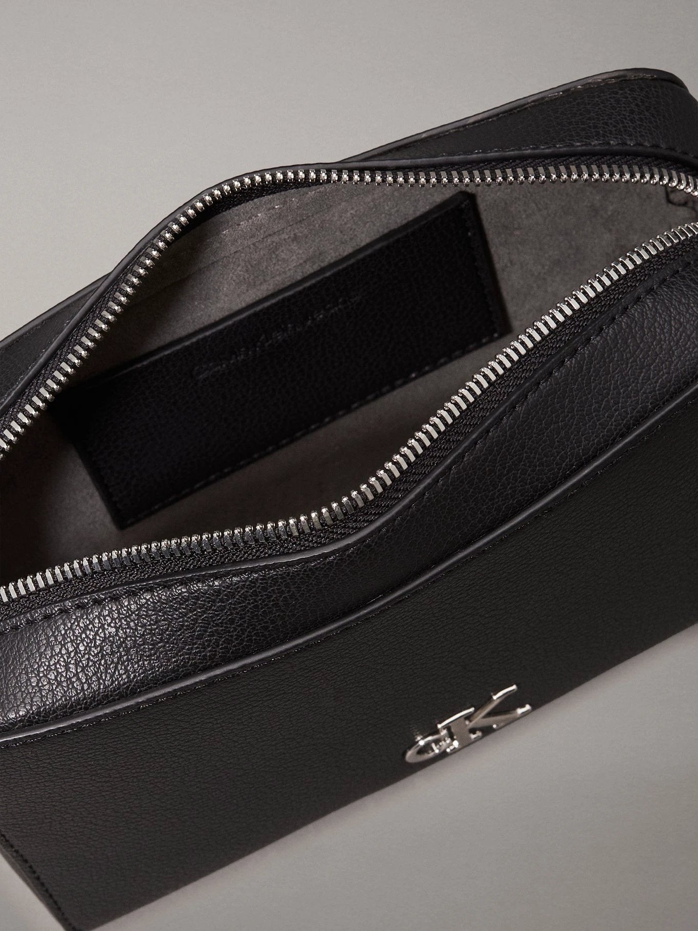 Cartera Calvin Klein Para Damas by Calvin Klein