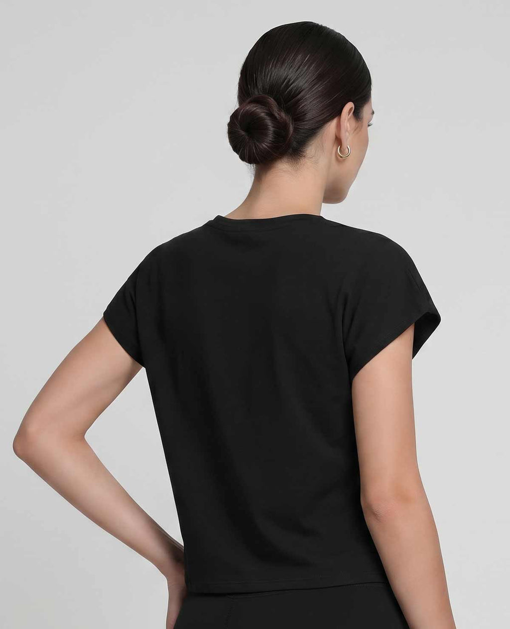 Camiseta Deportiva Cropped | Silueta Holgada | Repujado Frontal - Kliquea