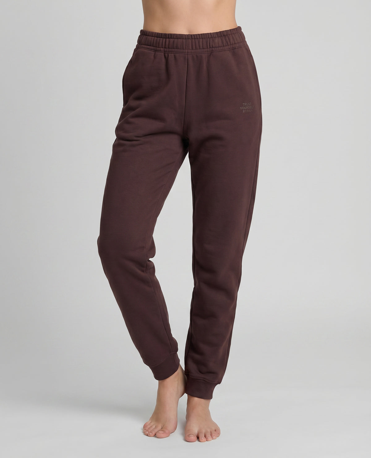 Pantalón-Tipo-Jogger-|-Silueta-Semiajustada_St Even Colombia_68298