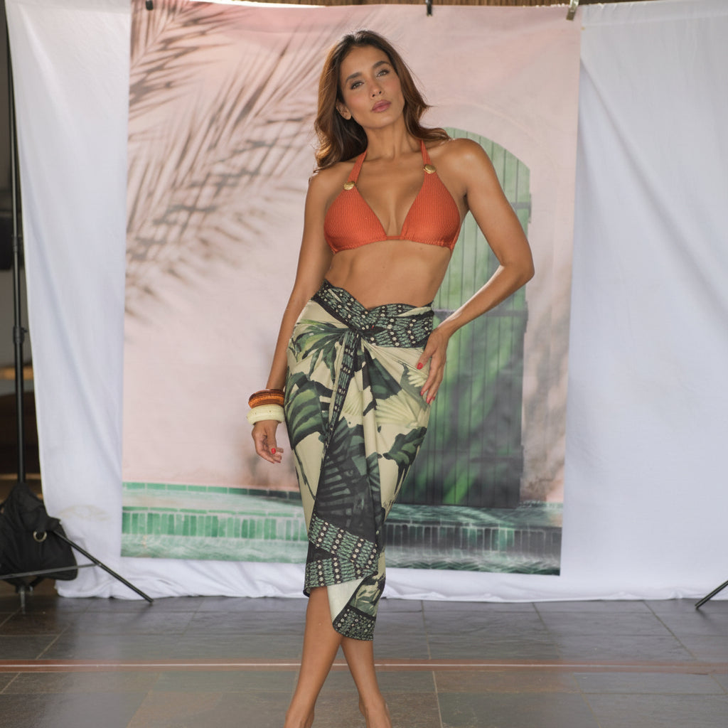 Pareo Sarong 010 – Tropical Birds & Leaves
