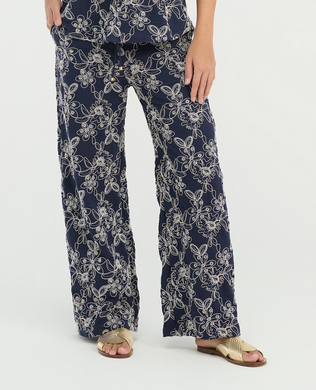 Pantalón Largo | Detalles Bordados | Pretina Elástica con Tiras Anudables - Kliquea