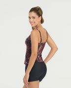 Vestido de baño tankini con estampado animal print vinotinto, cargaderas ajustables y panty tipo bóxer negro St. Even.