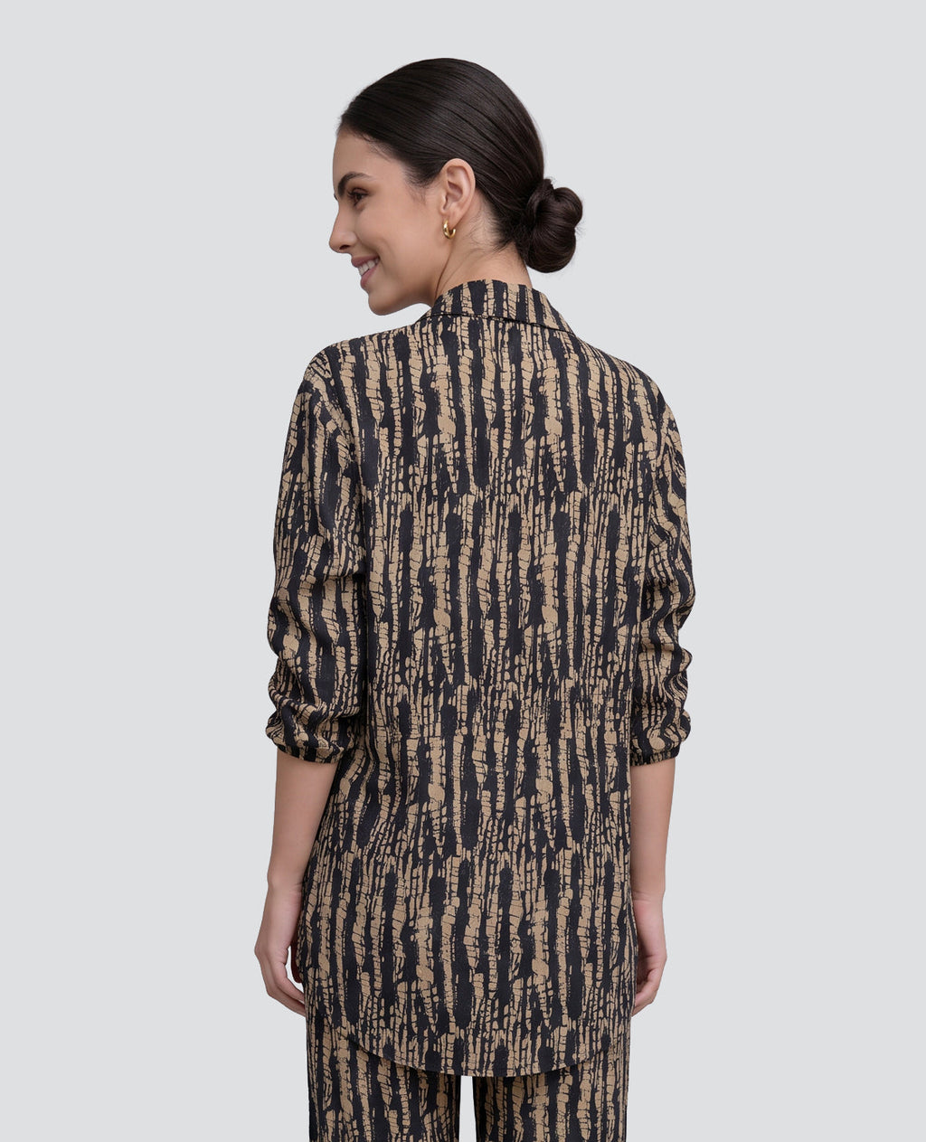 Camisa-de-Botones-|-Silueta-Ancha-|-Manga-Larga_St Even Colombia_900107