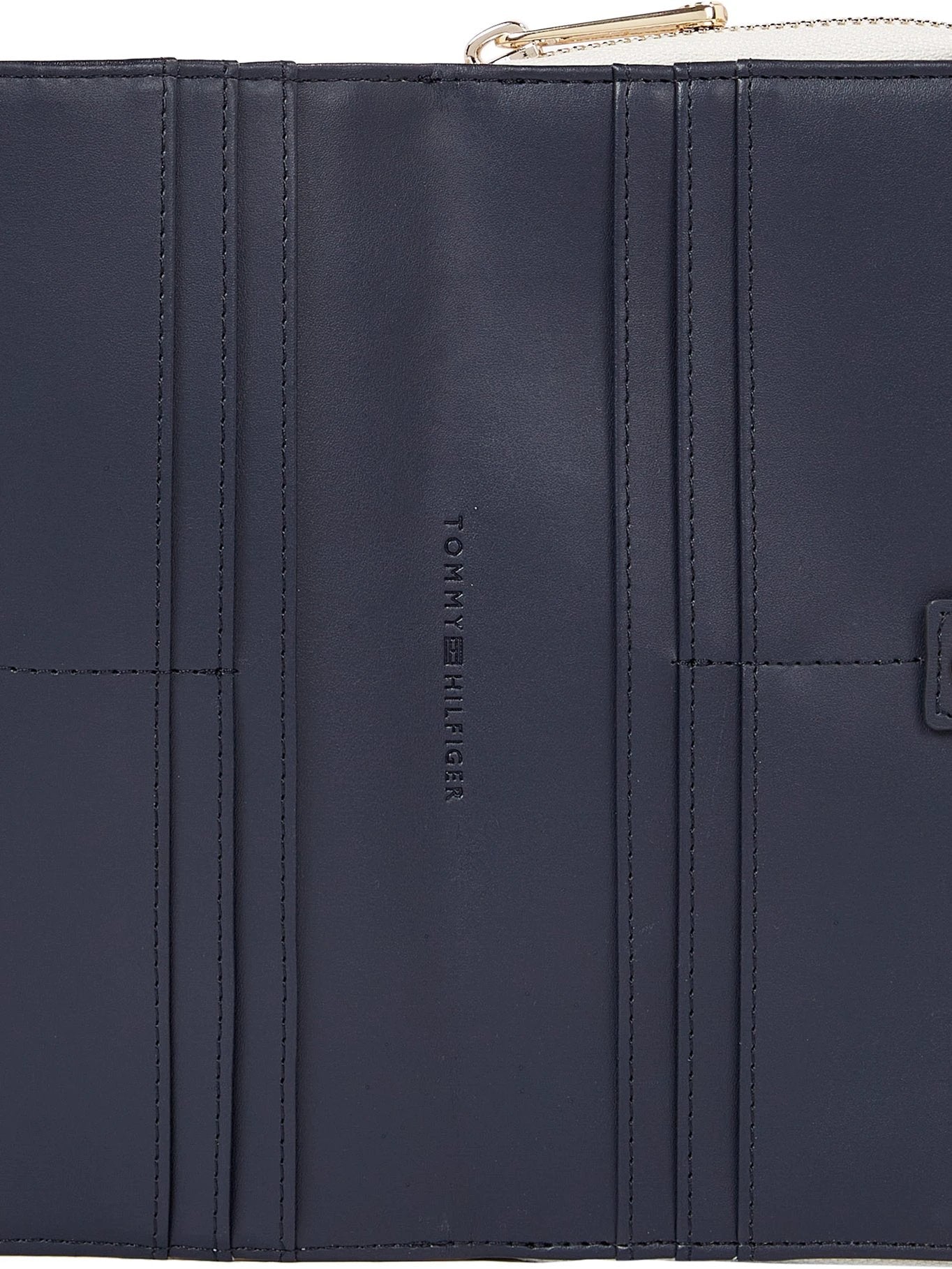 Monedero Tommy Hilfiger Para Damas by Tommy Hilfiger