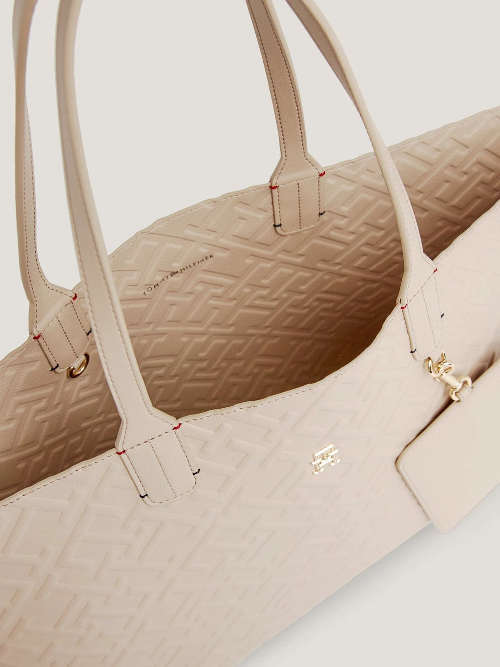Cartera Tommy Hilfiger Para Damas by Tommy Hilfiger