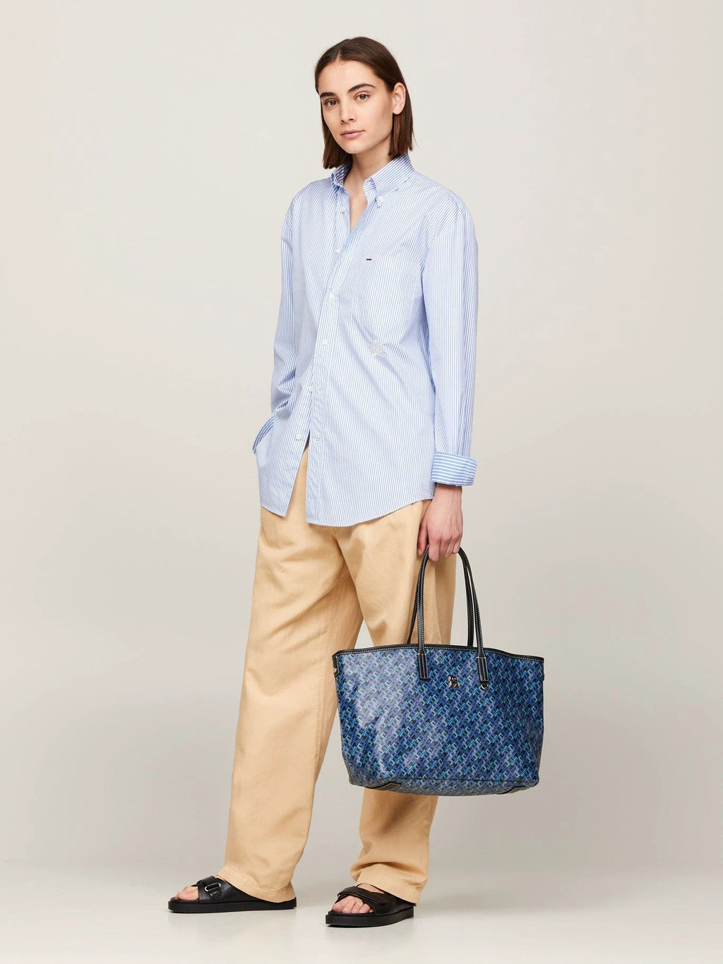 Cartera Tommy Hilfiger P/ Damas by Tommy Hilfiger