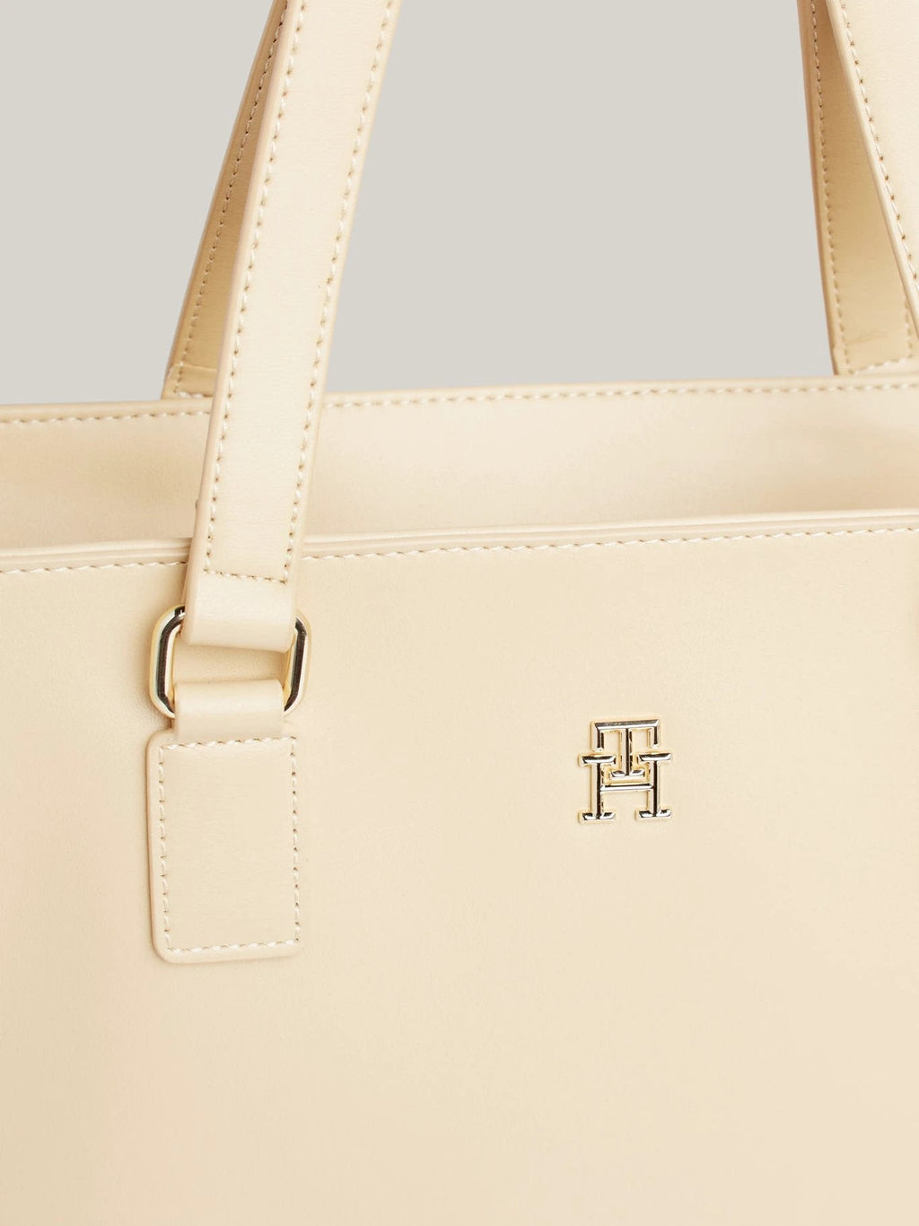 Cartera Tommy Hilfiger P/ Damas by Tommy Hilfiger