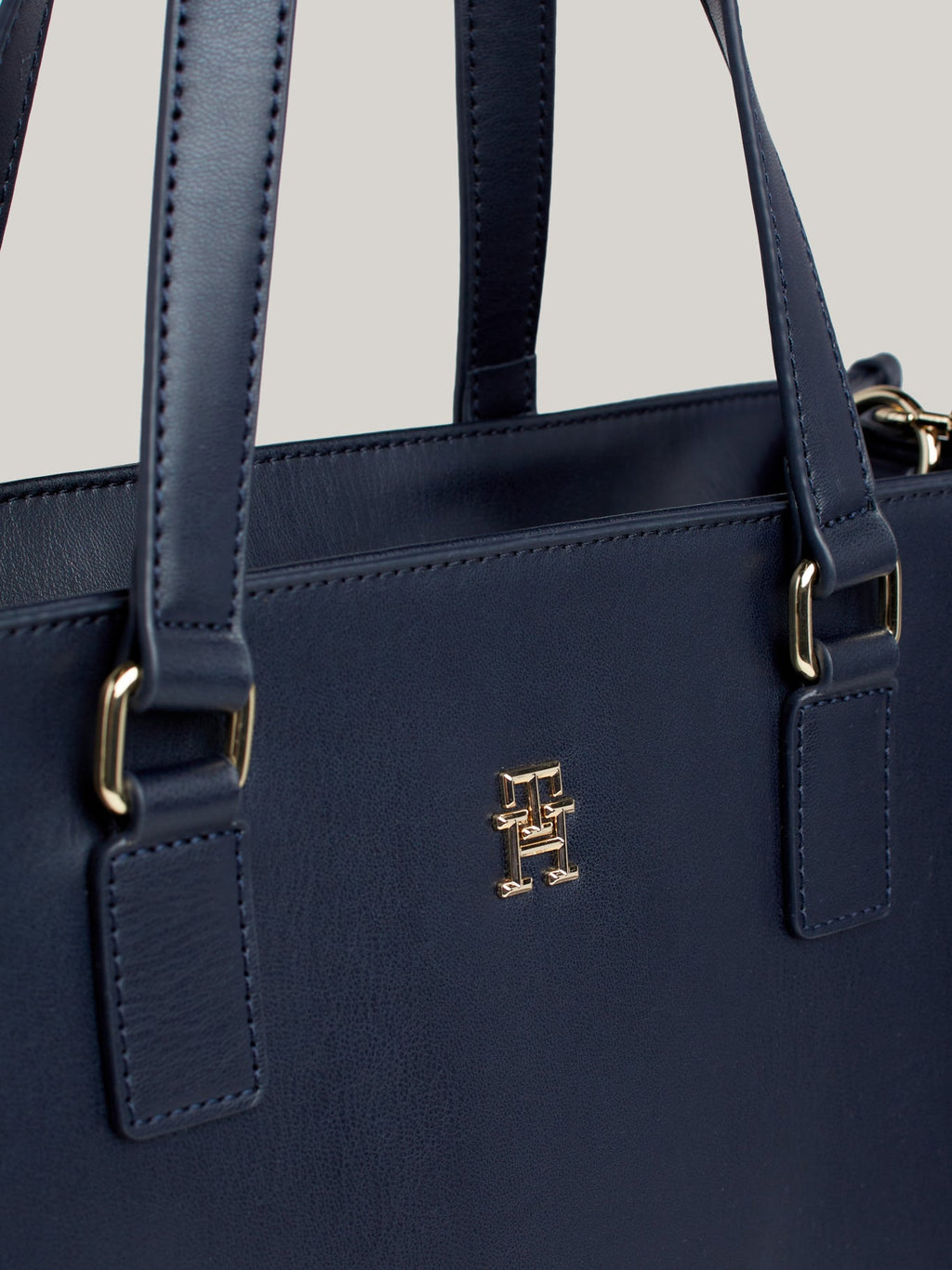 Cartera Tommy Hilfiger P/ Damas by Tommy Hilfiger