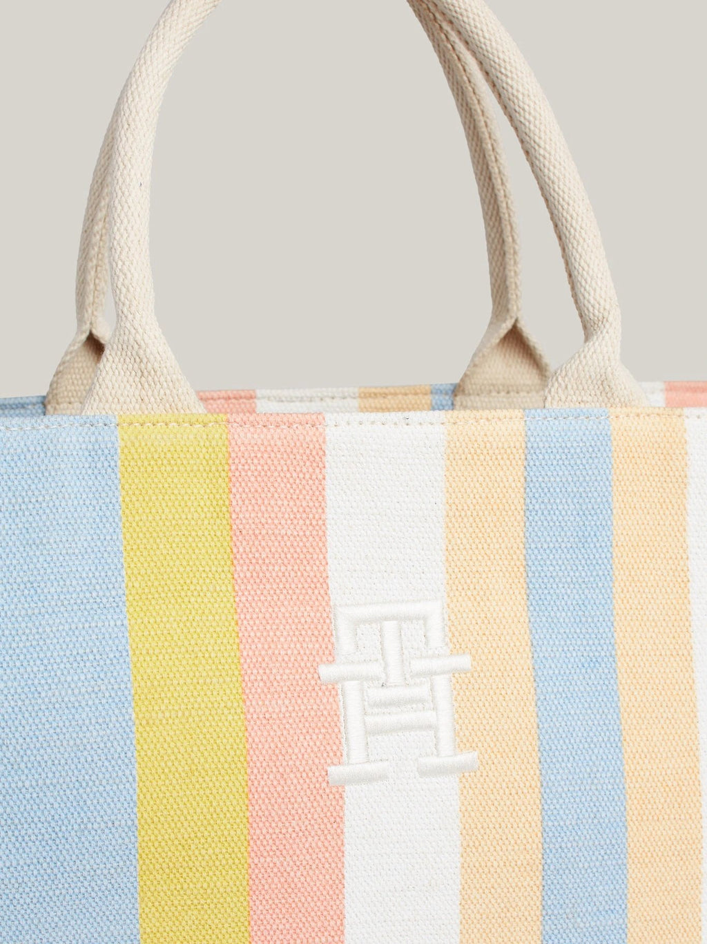 Cartera Tommy Hilfiger P/ Damas by Tommy Hilfiger