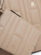 Cartera Tommy Hilfiger Para Damas by Tommy Hilfiger