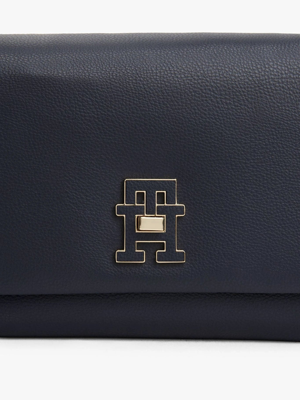 Cartera Tommy Hilfiger Para Damas by Tommy Hilfiger