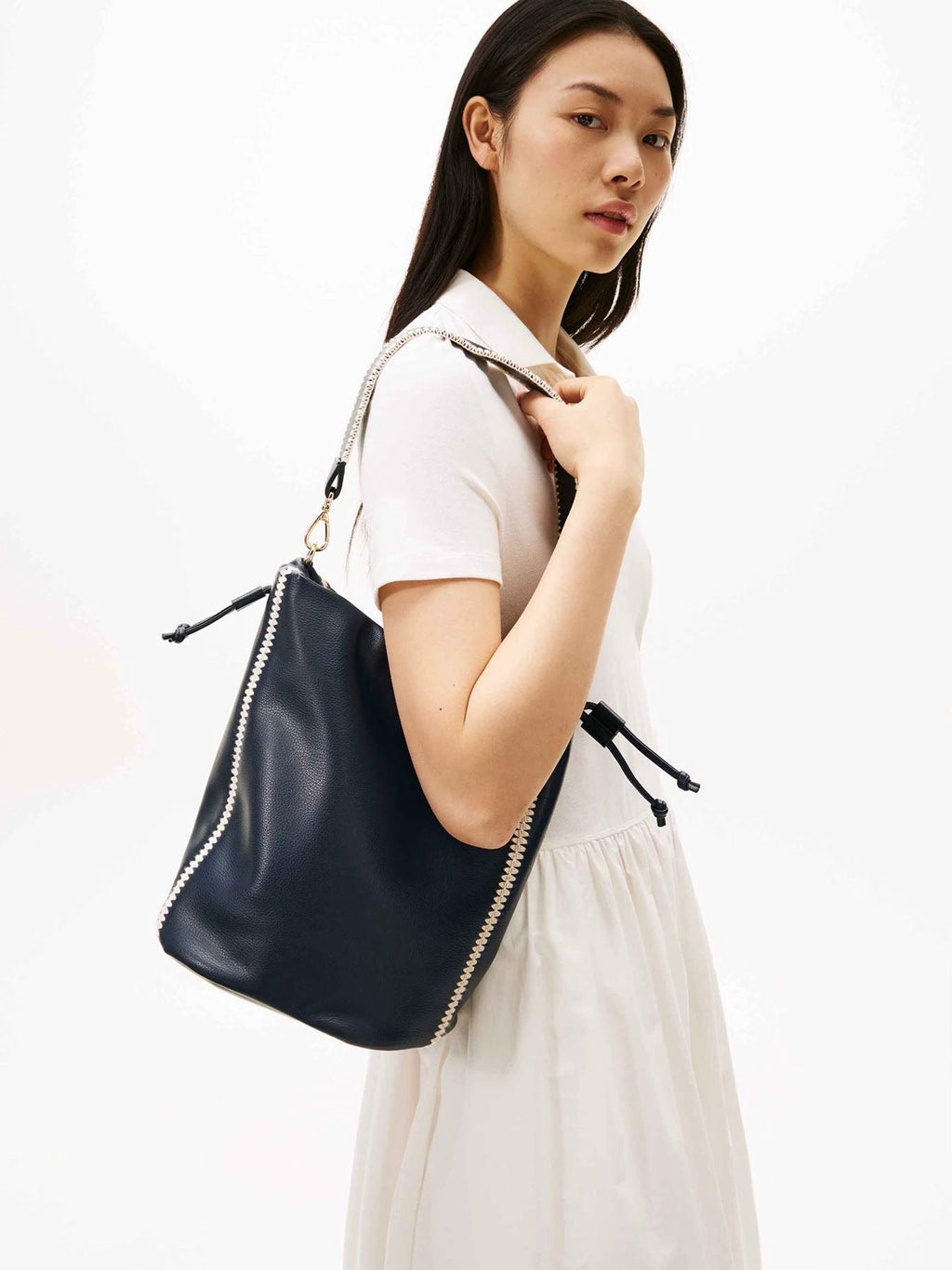 Cartera Tommy Hilfiger Para Damas by Tommy Hilfiger