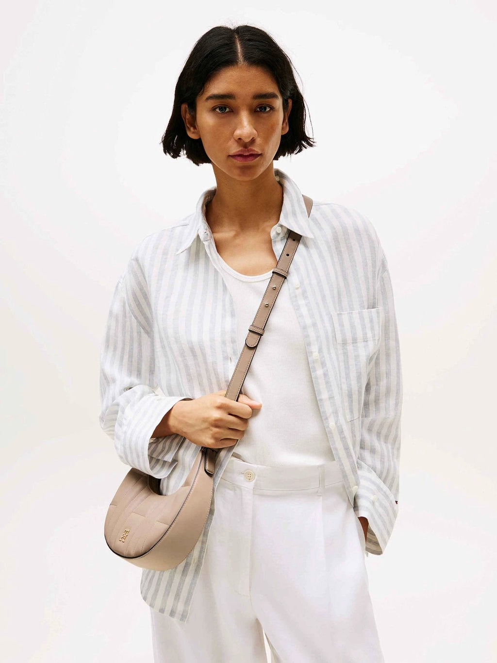 Cartera Tommy Hilfiger Para Damas by Tommy Hilfiger