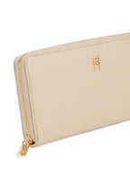 Monedero Tommy Hilfiger Para Damas by Tommy Hilfiger
