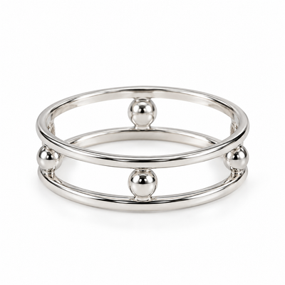 Anillo de plata 925 con piedras negras.