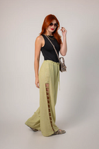 BH PANTALON FLUIDO RAYAS G-8516 VERDE.