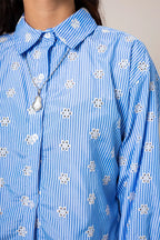 CAMISA RAYAS BORDADA E-M 8486 - Kliquea