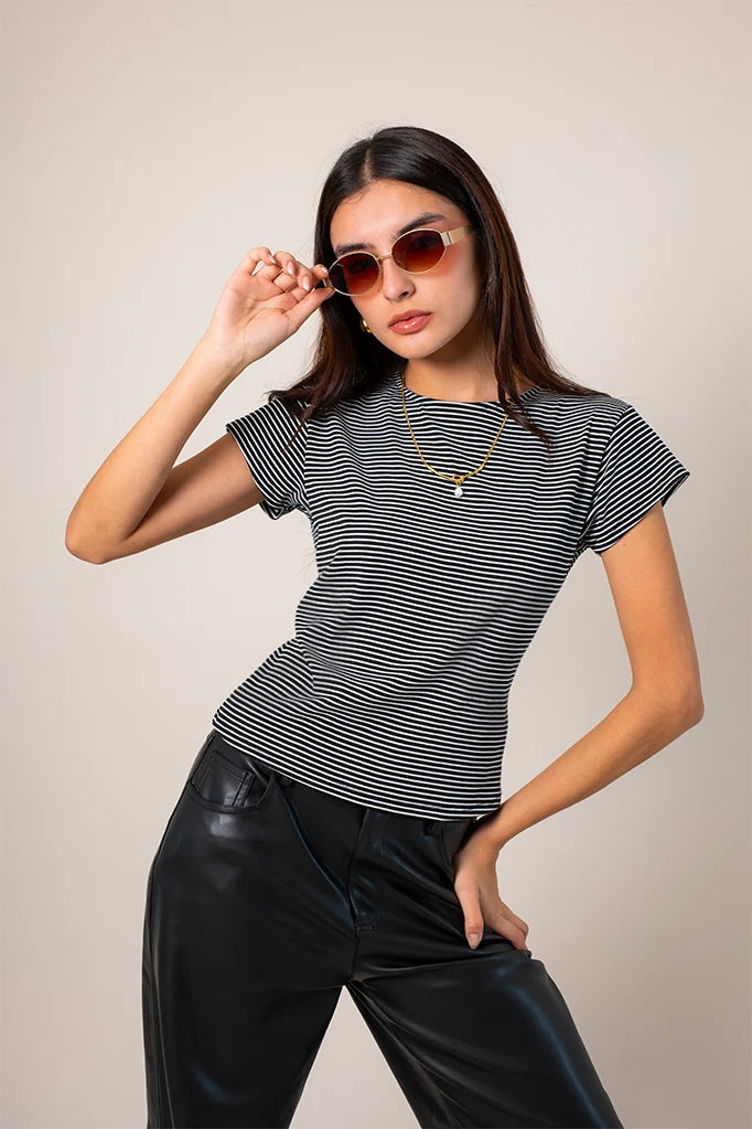 CAMISETA SLIM FIT RAYAS T-M 8495.