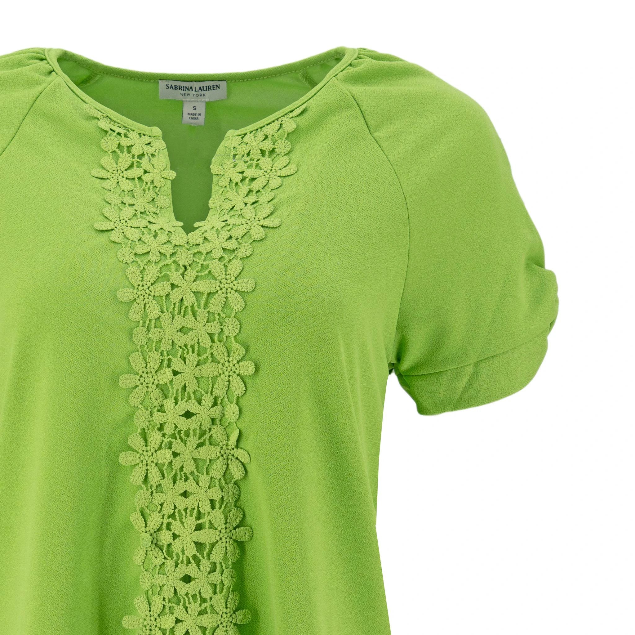 Blusa Sabrina Lauren Mangas Cortas Cuello V Encaje Centro Para Damas by Robert Louis
