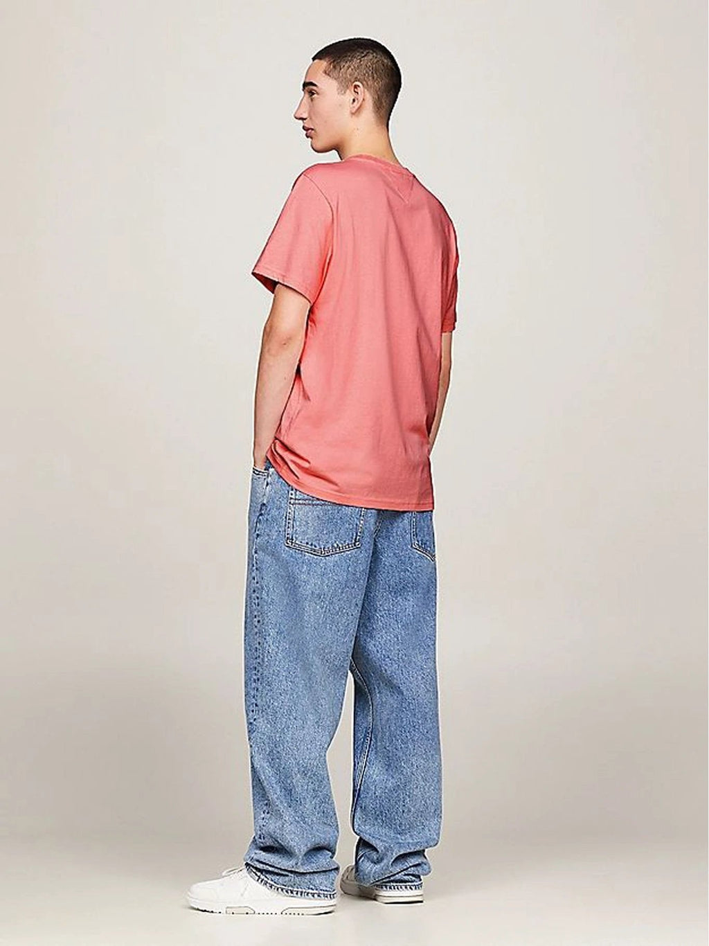 Camiseta Tommy Jeans Mangas Cortas Lisa P/ Caballeros by Tommy Jeans