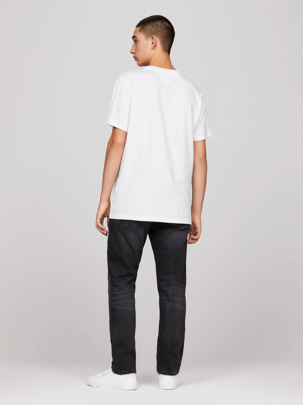 Camiseta Tommy Jeans Mangas Cortas Lisa P/ Caballeros by Tommy Jeans