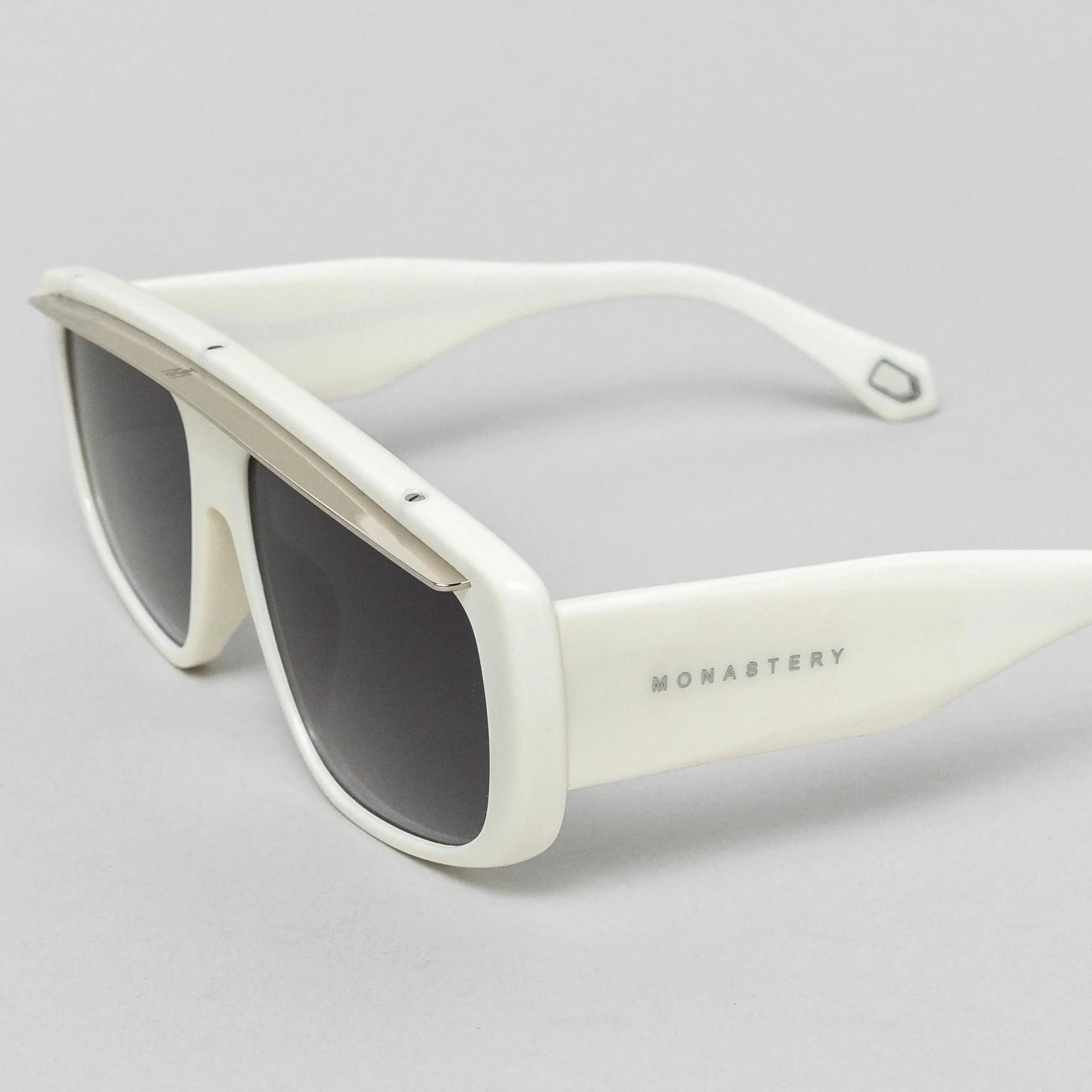 ELOI SUNGLASSES UNISEX WHITE SHINY SILVER GRADIENT GREY - Monastery