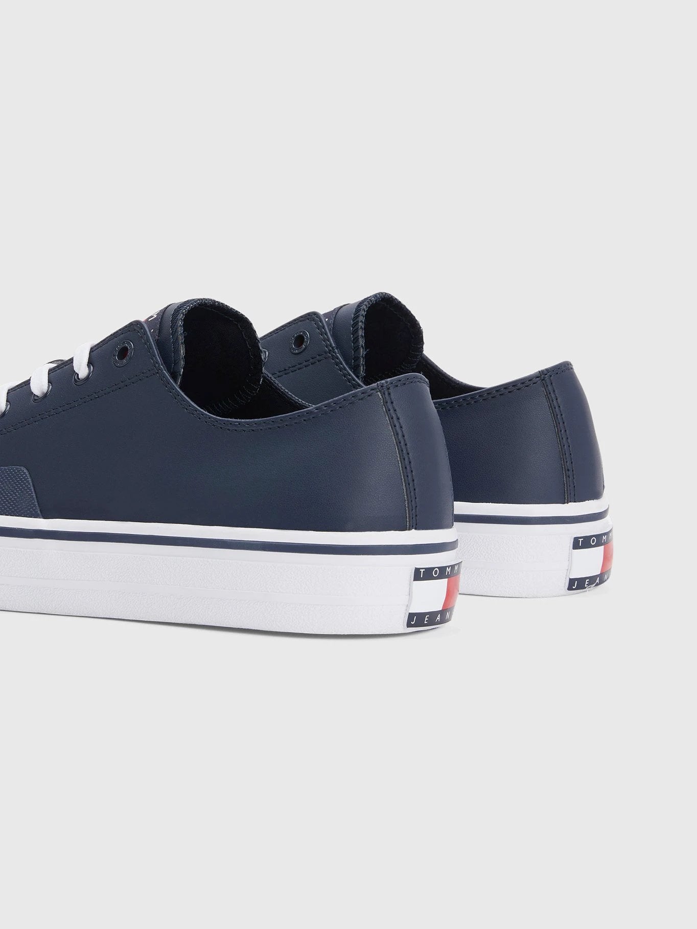 Tenis Tommy Hilfiger Para Caballeros by Tommy Hilfiger