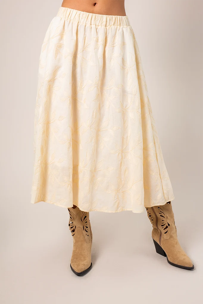 FALDA BORDADA B-C 8554 - Kliquea
